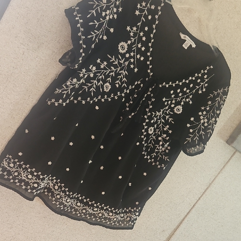 American Eagle Outfitters Black Blouse with White Floral Embroidery